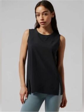 Athleta Zephyr Sleeveless athletic top black size Medium